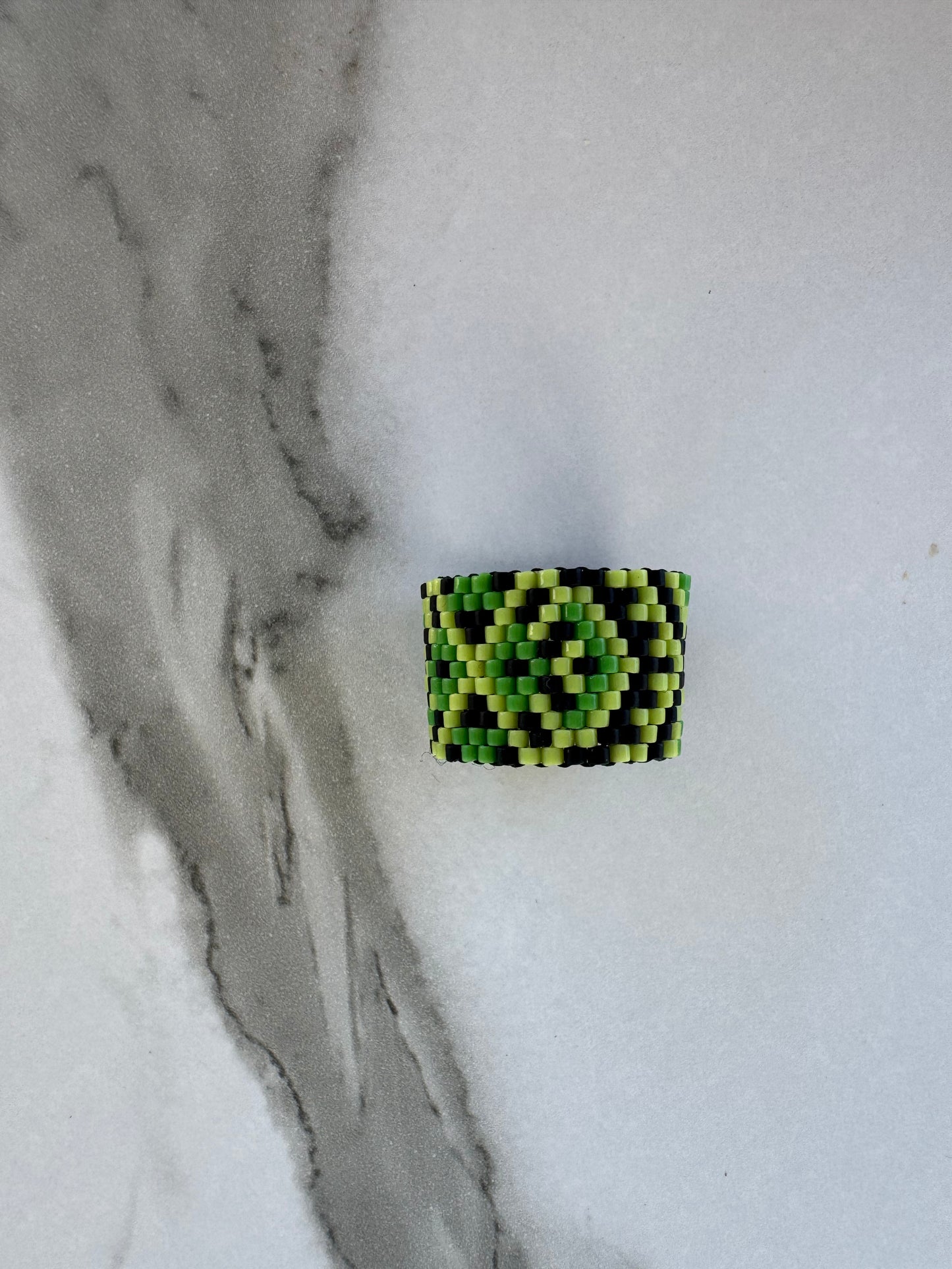 Emerald Pulse Ring – Handcrafted Renewal & Grounding Ring